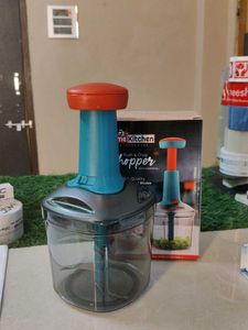Push & Chop Chopper with stainless steel blade