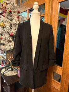 Chic Black Blazer with gathered sleeves
