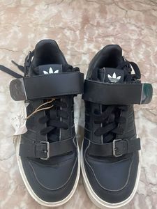 Addidas original sneakers for women