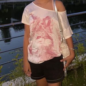 y2k wolf print with stone offshoulder tee