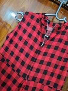 Red &amp; Black high low Top