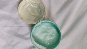 Lakme Peach Milk Moisturiser-Riser