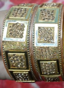 Sparkling Embellished Bangle Set