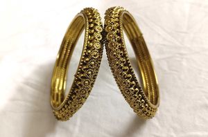 Antique Finish Gold Bangle Set