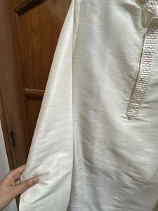 Elegant Cream Kurta pyjama set for Men
