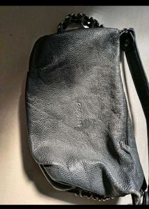 Chic Black Textured Shoulder Bag