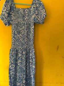 Blue Floral Midi Dress, size S, stretchable.