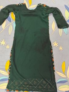 Elegant Green Embroidered Kurta Set