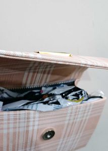 Da Milano Bag - Stylish Plaid Design