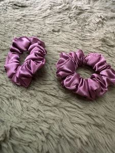 Brand new Jamuni hair scrunchie set