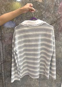 Grey stripped lace-collar knit top