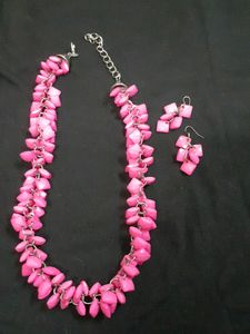 Neclace With Earrings