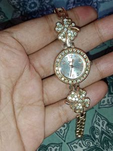 Elegant Women's Rose Gold Watch