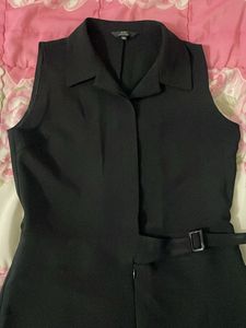 Sleek Black Sleeveless Sheath Dress