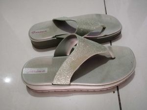 Sparkly Women's Flip-Flops