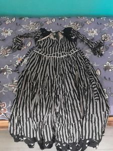 Chic Striped Tiered Maxi Dress