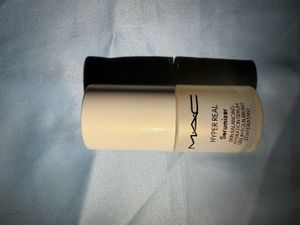 MAC Hyper Real Serumizer