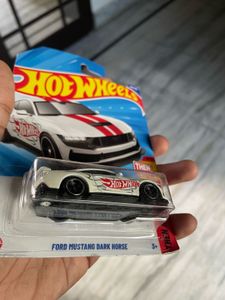 Hot Wheels Ford Mustang Dark Horse