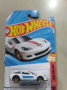 Hot Wheels Lot: '11 Corvette &amp; '82 Supra