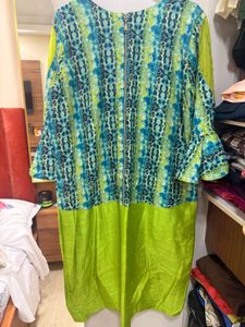 Vibrant Green Kurta with unique  Print Sleeves