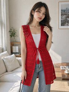 Elegant Red Woven/Cardigan