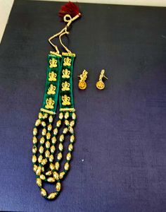 Green Velvet Gold Tone Necklace &amp; Earrings Set