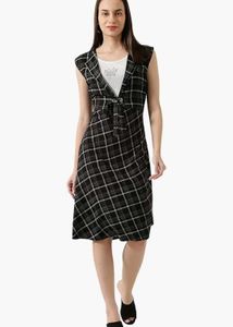 Chic Plaid Sleeveless Dress with Tie