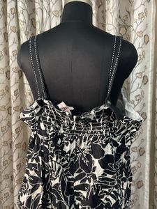 Chic Black &amp; White Floral Print Dress