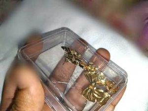 Pair of 2 Gold Bow Earrings