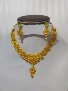 Gold Plated Necklace With Earrings