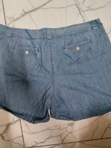 Tommy Hilfiger Light Wash Denim Shorts