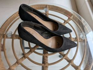 H&amp;M Black Suede Pointed Toe Heels