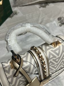 Chic Geometric Print Handbag