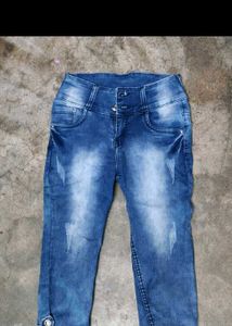 Stylish High-Waisted Blue Denim Jeans
