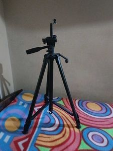 Professional Tripod for DSLR and Mobiles
