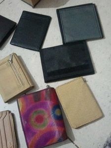 Assorted Wallets - Various Styles ( one piece 300)
