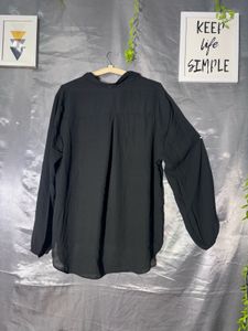 Chic Black Zipper Neck Top