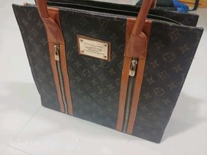 lv bag with brand logo mirror copy free delivery