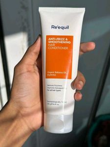 Re'equil Anti-Frizz & Smoothing Hair Conditioner