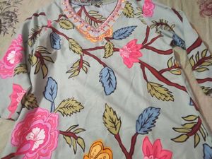Beautiful Floral Print Kurta Set