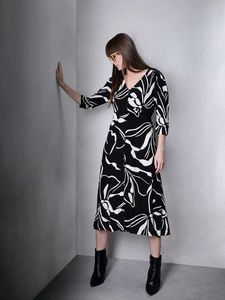Stylish Black & White Floral Dress