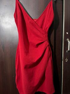 red bodycon dress