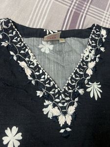 Black Embroidered Kurta