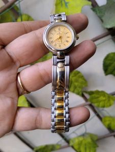 Elegant  Gold-Tone Women's Watch