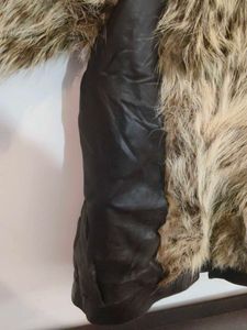 Chic Faux Fur Trimmed Jacket
