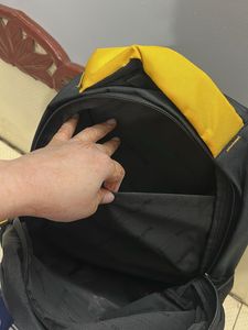 New- Backpack 🎒 with 2 zip pocket