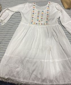 White Embroidered Cotton Kurta