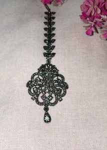 Elegant Green Rhinestone Brooch