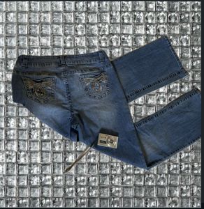 y2k revolt flare jeans (button is missing)