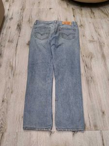 Ma5208 Levi's jeans waist 30 inches